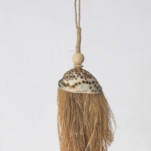Load image into Gallery viewer, Maia Seashell with Raffia Decoration