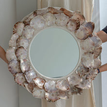 Load image into Gallery viewer, Natural Raw Mother Of Pearl Mirror (dia. 90cm) Okiara