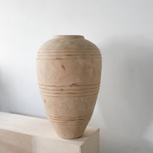 Load image into Gallery viewer, Maye Vessel Okiara
