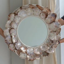 Load image into Gallery viewer, Natural Raw Mother Of Pearl Mirror (dia. 90cm) Okiara
